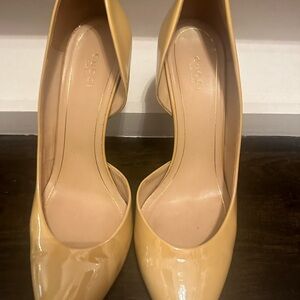 Gucci Women's Beige Patent Leather Heels